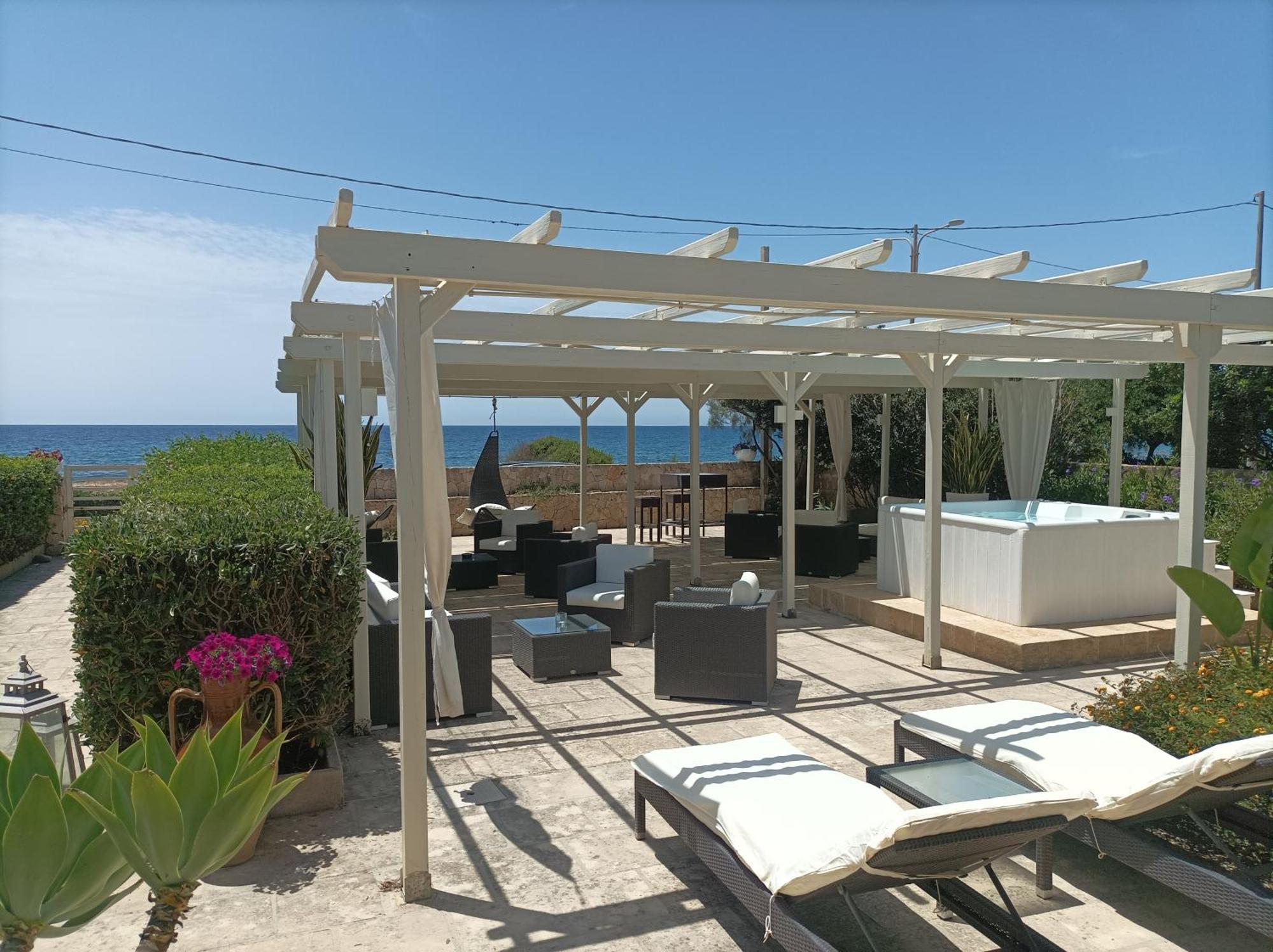 La Giara Resort 토레 산 지오반니 우겐토 외부 사진