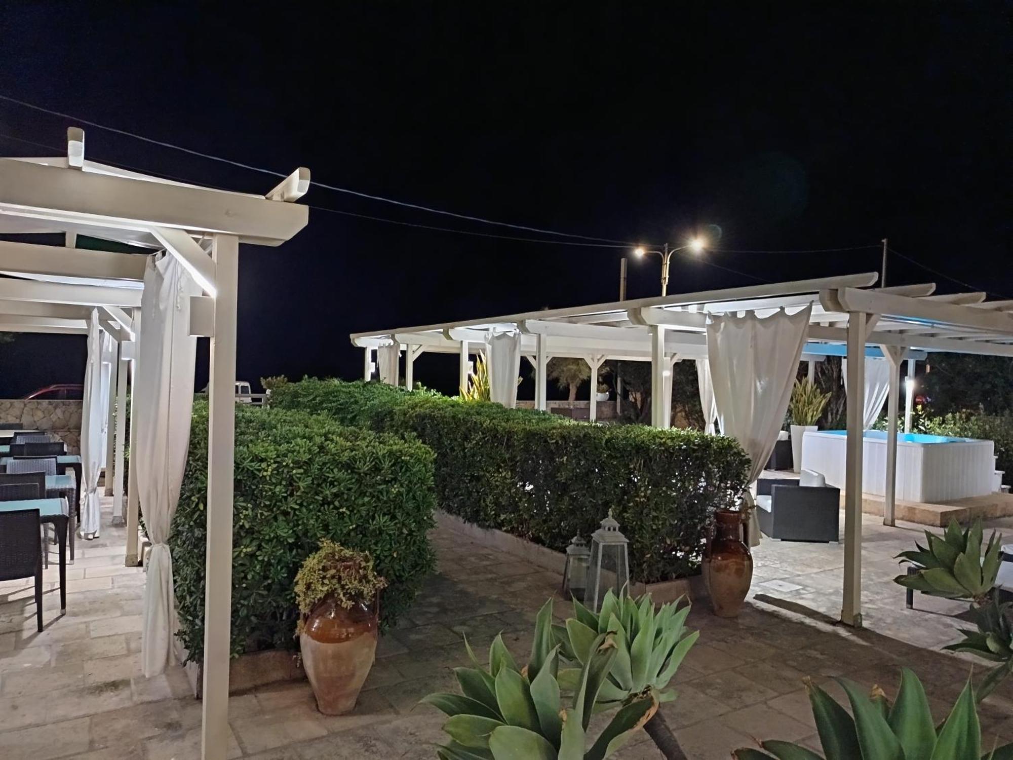 La Giara Resort 토레 산 지오반니 우겐토 외부 사진